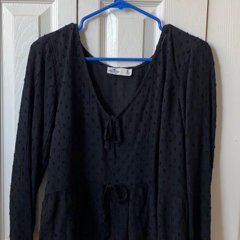 Cute black long sleeve with a low neck